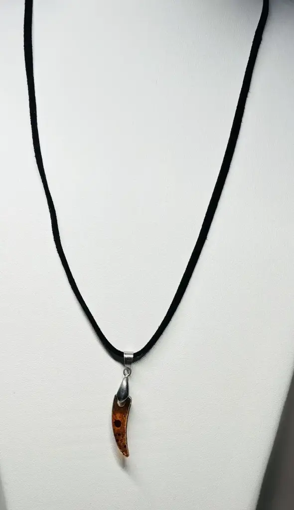 COLLIER Homme "Dent ambre"