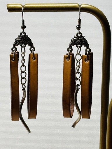 [BOF06] BOUCLES D'OREILLES en cuir camel et chaînette